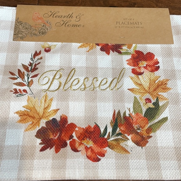 4 Blessed Embroidered Placemats Wreath - Picture 3 of 5